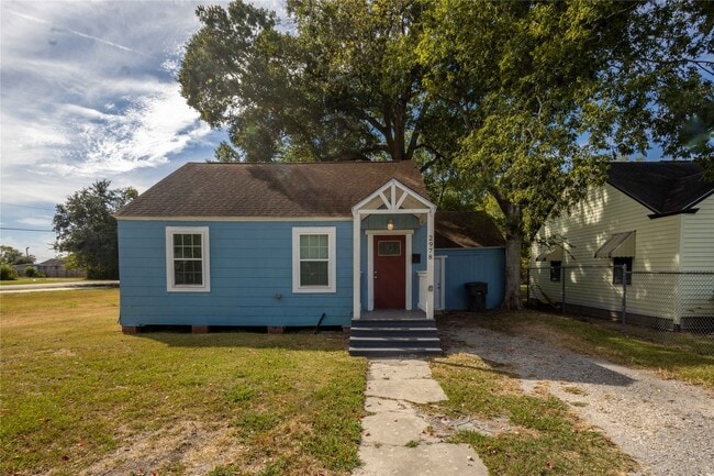 property at 2978 Goliad St