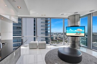 17121 Collins Ave, Unit # 3501 in Sunny Isles Beach, FL - Building Photo - Building Photo