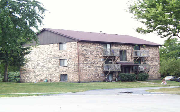 8330-8334 Woodland Dr in Darien, IL - Building Photo - Building Photo