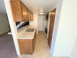 1212 Chalmette Ave in Ventura, CA - Building Photo - Building Photo