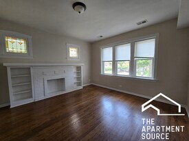 3757 W Sunnyside Ave, Unit 1 in Chicago, IL - Building Photo