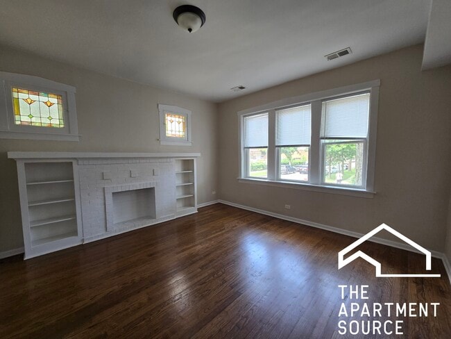 property at 3757 W Sunnyside Ave