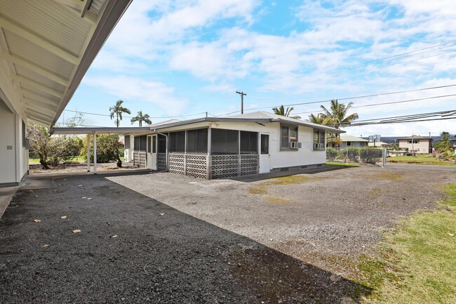 605 Kalanikoa St in Hilo, HI - Building Photo - Building Photo