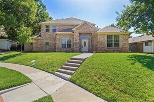 1854 Yorkshire Cir in Lewisville, TX - Building Photo