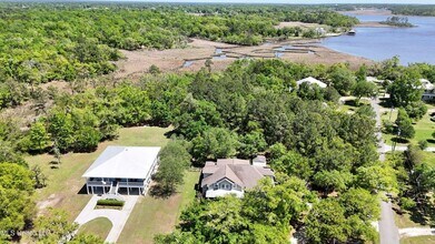 3100 Eagle Point Rd in Ocean Springs, MS - Building Photo - Building Photo