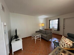 311 Inlet Way in Palm Beach Shores, FL - Building Photo - Building Photo