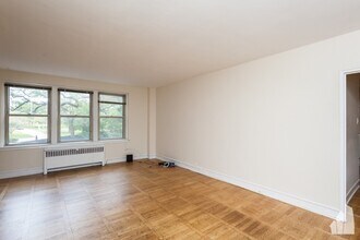 4900 N Marine Dr in Chicago, IL - Building Photo - Building Photo