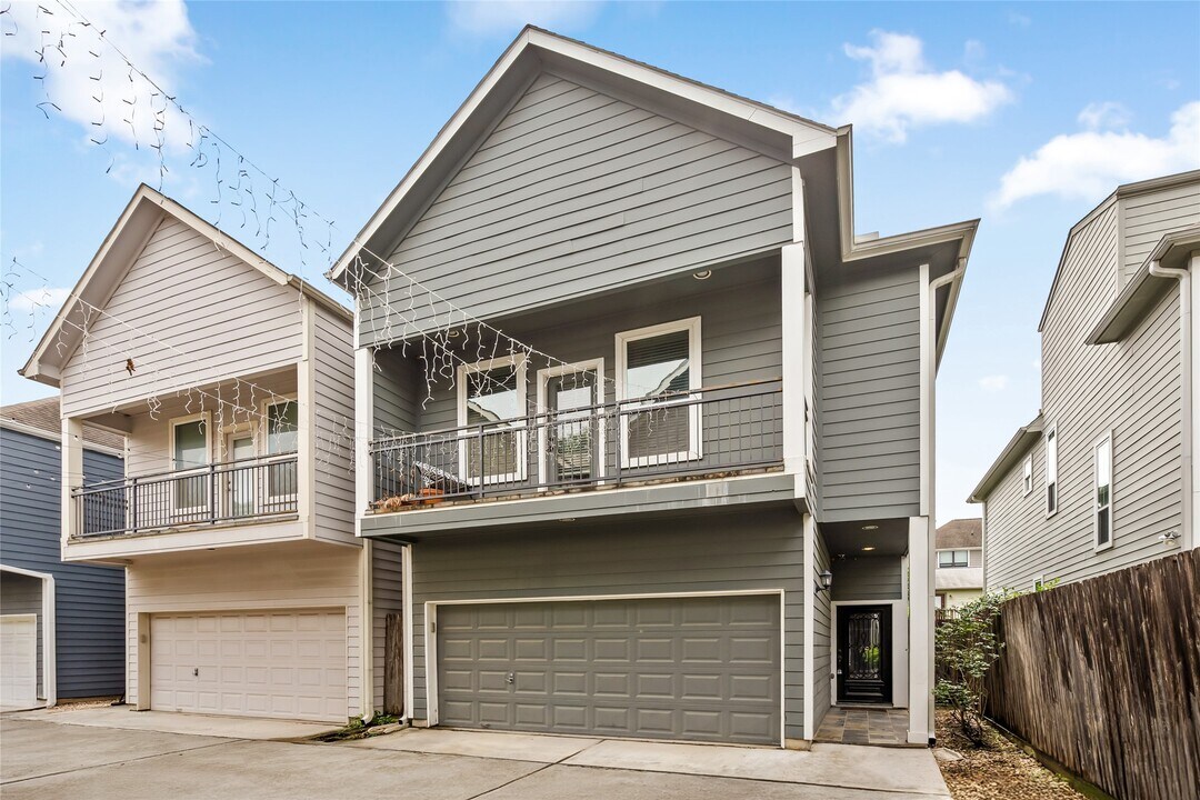 911 W 19th St in Houston, TX - Building Photo