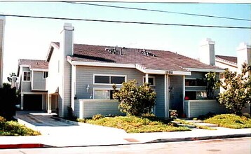 16651 Dolores St in Huntington Beach, CA - Building Photo - Building Photo