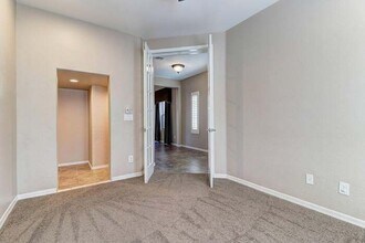 2530 W Cordia Ln in Phoenix, AZ - Building Photo - Building Photo