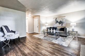 Cierra Commons in Burien, WA - Building Photo - Interior Photo