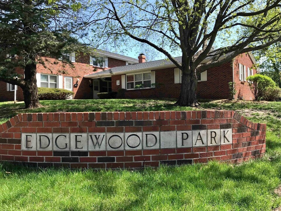 109 O'Neil Dr in Ames, IA - Building Photo