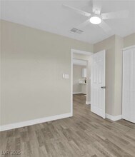 525 Wyatt Ave in Las Vegas, NV - Building Photo - Building Photo