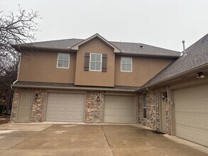 8710 Palermo Dr in Edmond, OK - Foto de edificio - Building Photo