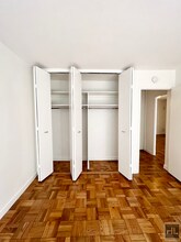 EAST 49 STREET in New York, NY - Building Photo - Building Photo