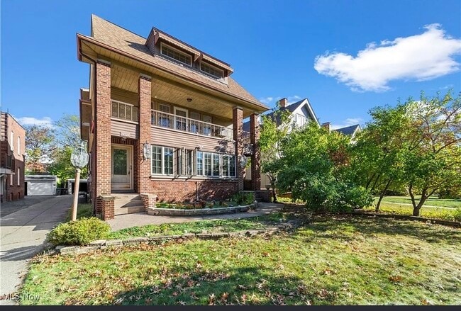 property at 14724 Clifton Blvd