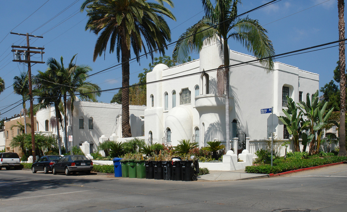 801 N Sweetzer Ave in West Hollywood, CA - Building Photo