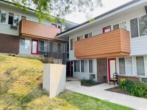 Park House Apartments in Madison, WI - Foto de edificio - Building Photo