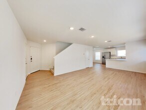 3023 Twisted Myrtle Dr in Conroe, TX - Foto de edificio - Building Photo