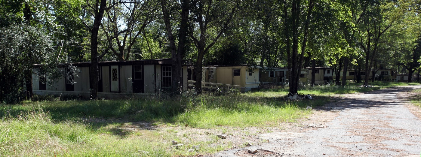 Up to 40 lots in Hot Springs National Park, AR - Building Photo