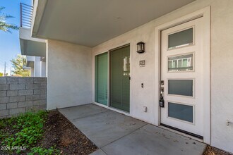 4444 N 25th St in Phoenix, AZ - Building Photo - Building Photo