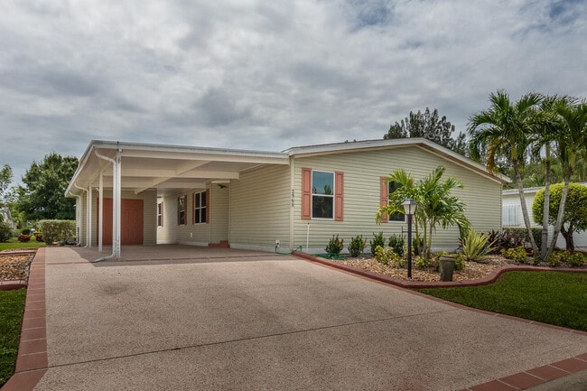 2968 Eagle's Nest Way in Port St. Lucie, FL - Building Photo - Building Photo