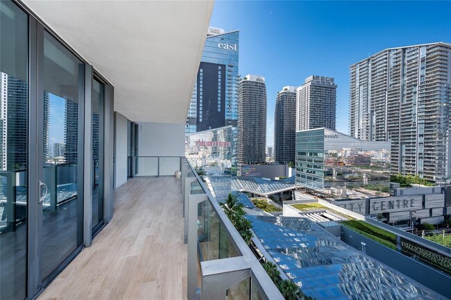 68 SE 6th St, Unit 1510 in Miami, FL - Building Photo - Building Photo