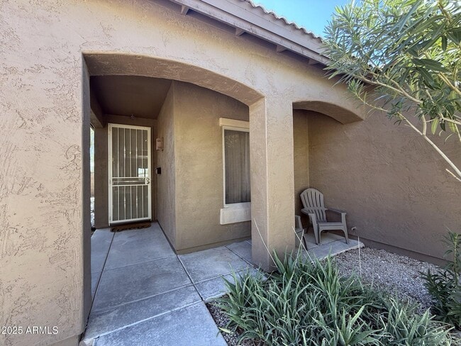 property at 28995 N Shannon Dr
