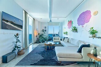 700 NE 25th St, Unit 1603 in Miami, FL - Foto de edificio - Building Photo