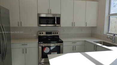 1766 SE 26th Rd in Homestead, FL - Building Photo - Building Photo