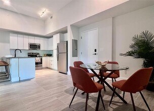 120 N Compass Way, Unit 337 in Dania Beach, FL - Building Photo - Building Photo