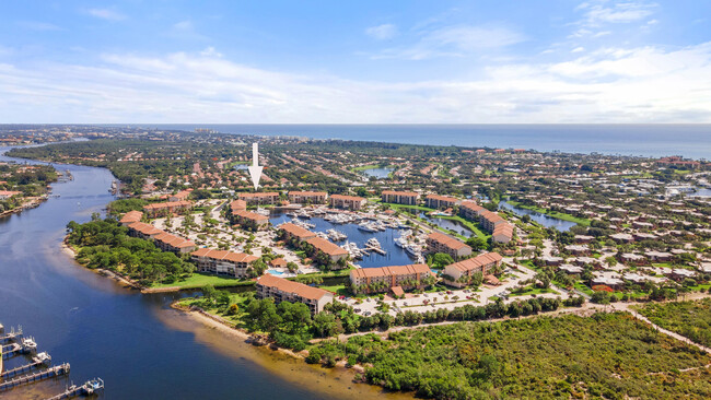 1601 Marina Isle Way in Jupiter, FL - Foto de edificio - Building Photo