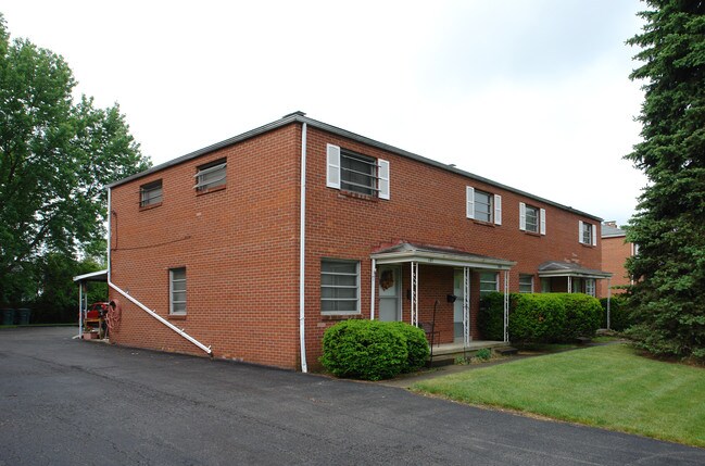 187-193 Broad Meadows Blvd in Columbus, OH - Building Photo - Building Photo