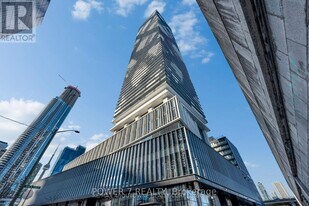 138 Downes St in Toronto, ON - Building Photo
