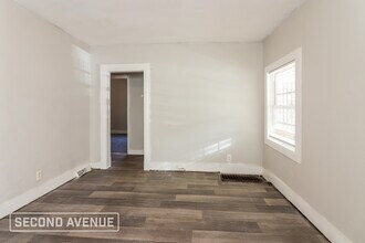 7022 S Benton Ave in Kansas City, MO - Foto de edificio - Building Photo