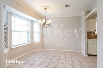 7410 Blanco Pines Dr in Humble, TX - Foto de edificio - Building Photo