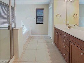 10307 Northern Hills Ave in Las Vegas, NV - Building Photo - Building Photo