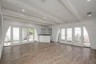 4202 N Hills Dr in Austin, TX - Building Photo - Building Photo