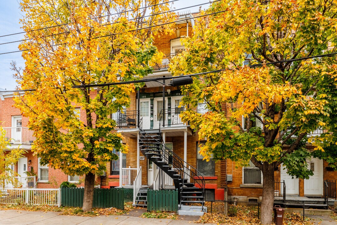 185 Lafleur Rue in Verdun, QC - Building Photo