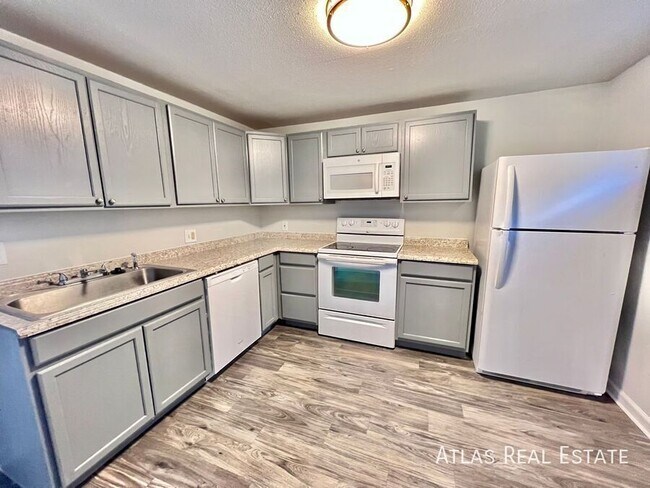 1016 Magnolia St in Colorado Springs, CO - Building Photo - Building Photo