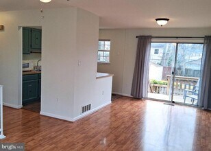 14362 Southgate Ct in Woodbridge, VA - Building Photo - Building Photo