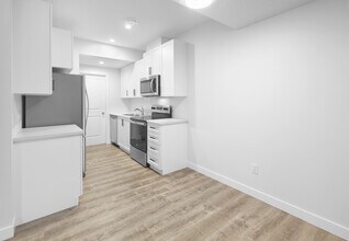 3012-3169 169 St SW in Edmonton, AB - Building Photo - Building Photo