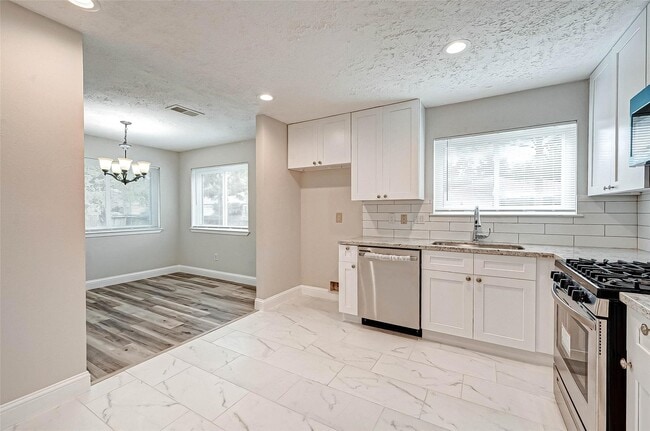 property at 6802 Glenray Dr