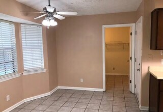 4 Mulberry Ct in Savannah, GA - Building Photo - Building Photo