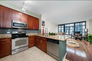 437 New York Ave NW, Unit 504 in Washington, DC - Building Photo