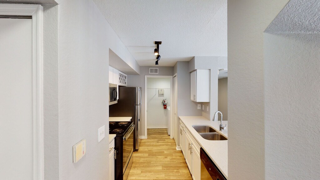 Arbors at Maitland Summit Orlando, FL Apartments