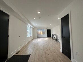 2601 E Boston St, Unit 1 in Philadelphia, PA - Building Photo - Building Photo