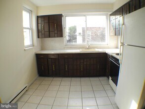 1946 McKean St-Unit -UPPER UNIT in Philadelphia, PA - Building Photo - Building Photo
