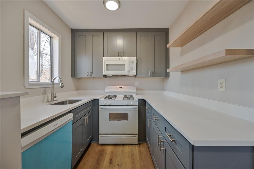 955 Tilden St NW in Atlanta, GA - Building Photo