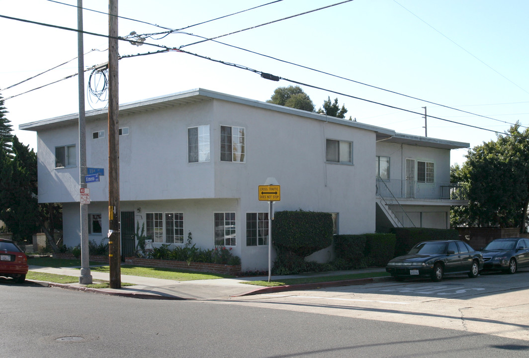 1093 Ximeno Ave in Long Beach, CA - Building Photo